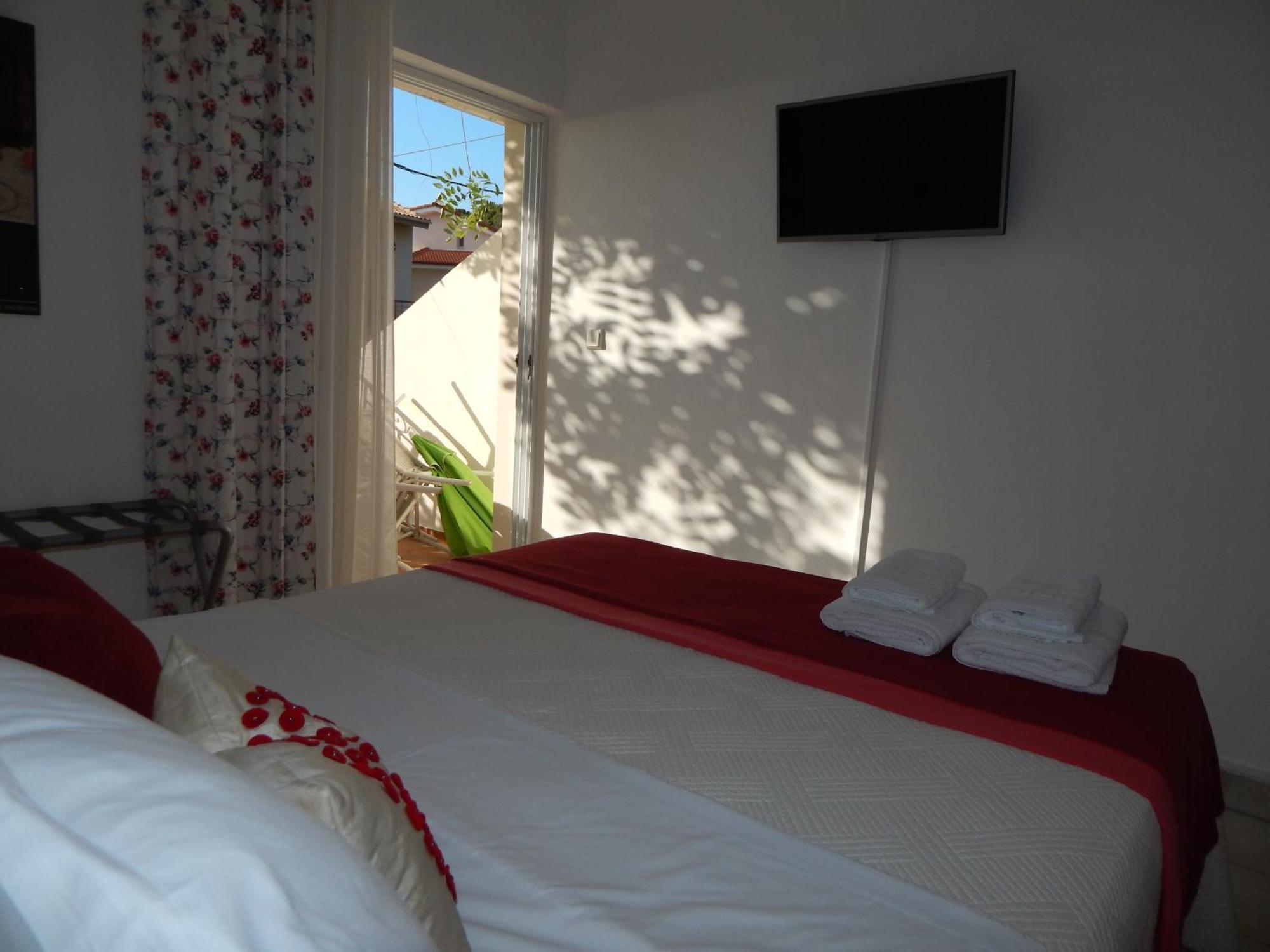 Palmina Mare Villa And Studios Паралия Враху Екстериор снимка