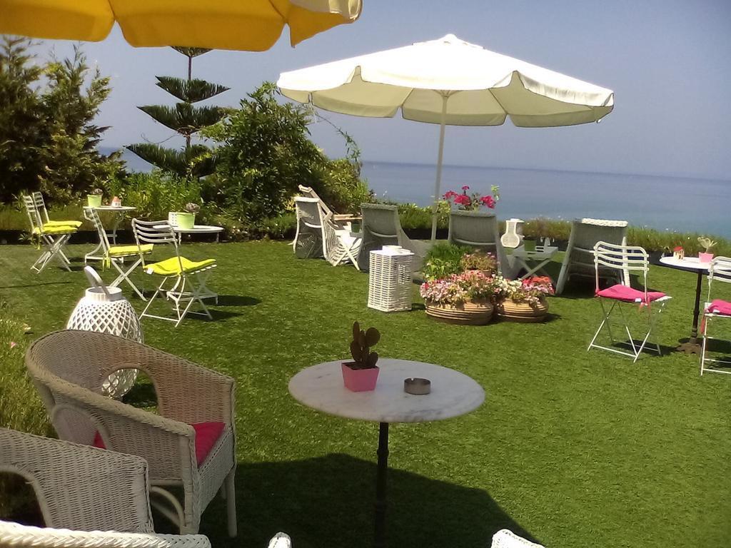 Palmina Mare Villa And Studios Паралия Враху Екстериор снимка