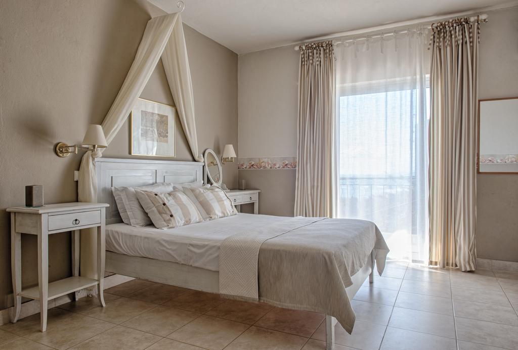 Palmina Mare Villa And Studios Паралия Враху Екстериор снимка